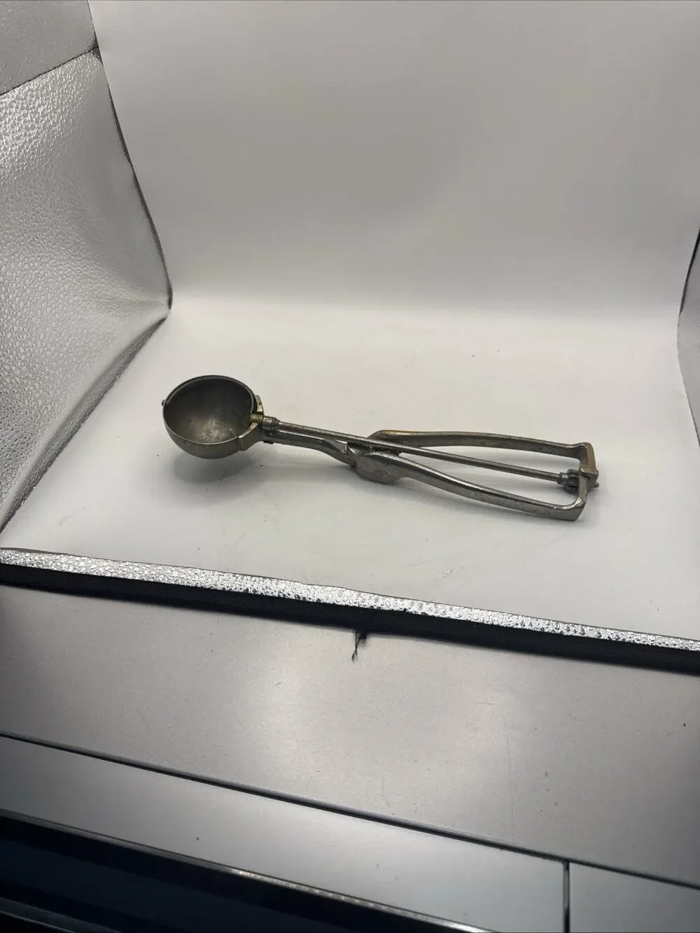 Vintage Gilchrist No. 30 Brass Ice Cream Scoop w/ Spring Loaded Handle ~ Works